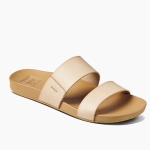 ✨NWT✨ Women’s Reef Cushion Vista Sandal